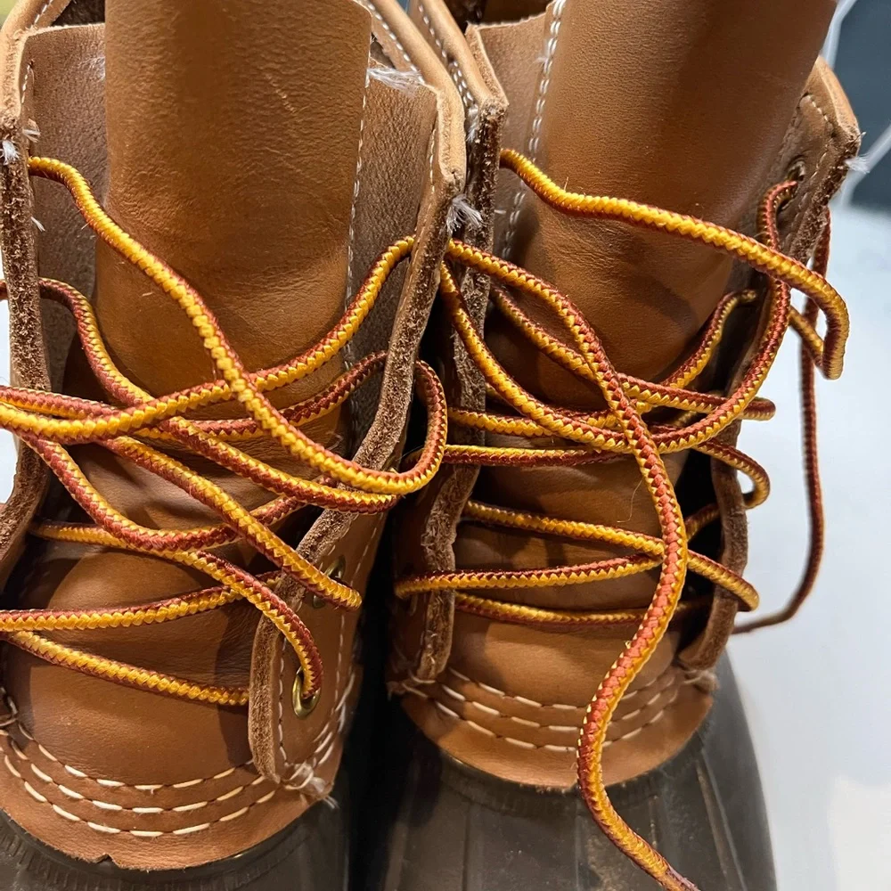 L.L.Bean kids Bean boots 8 inches insulated like new condition size 5 M - Picture 8 of 11